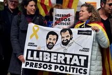 Manifestantes defendem em Bruxelas independentistas catalães detidos