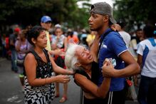 Familiares em desespero ao saberem das mortes de reclusos em prisão da venezuela