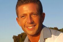 Padre Ricardo Esteves é sex symbol na paróquia