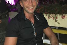 Padre Ricardo Esteves é sex symbol na paróquia