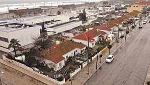 Casas vendidas na Costa da Caparica abaixo do valor patrimonial 