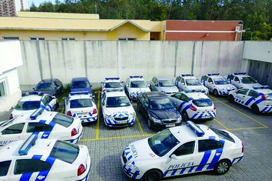 Divisão de Loures da PSP tem um número indeterminado de viaturas paradas