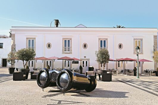 Pestana Cidadela Cascais – Pousada & Art District, cascais, obras de arte, biblioteca solidária