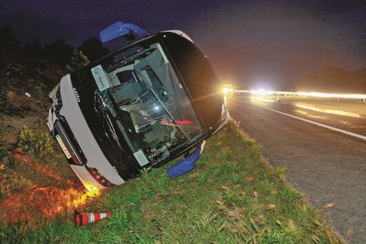 Veículo ficou tombado na berma da autoestrada, entre Montemor-o-Novo e Vendas Novas   