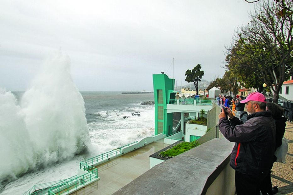 Rebentação na ilha da Madeira