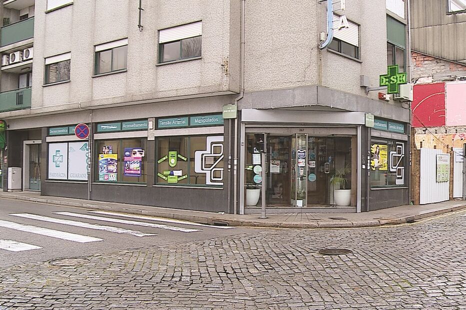 Farmácia Guarani também foi alvo de um dos assaltantes, agora detidos pela Polícia Judiciária do Porto