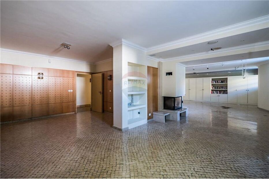 Luciana Abreu colocou casa em Alcabideche à venda por 635 mil euros