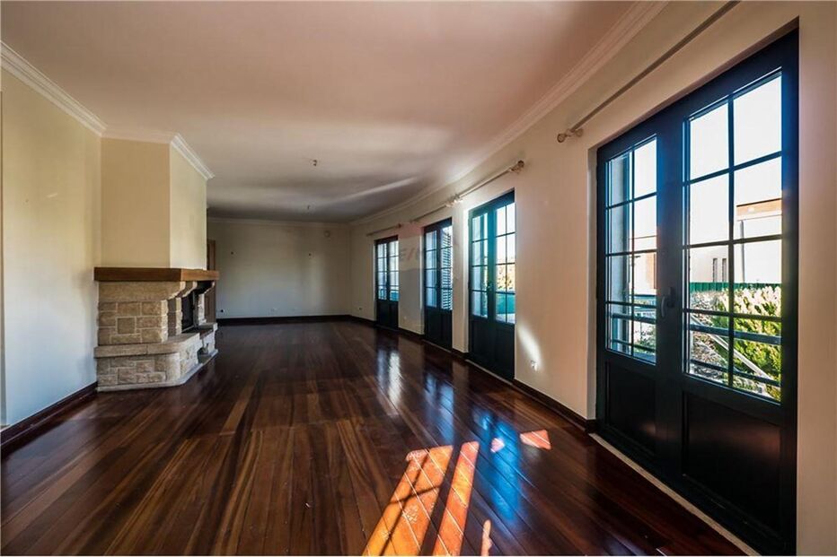 Luciana Abreu colocou casa em Alcabideche à venda por 635 mil euros