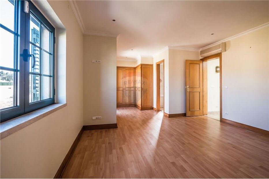 Luciana Abreu colocou casa em Alcabideche à venda por 635 mil euros