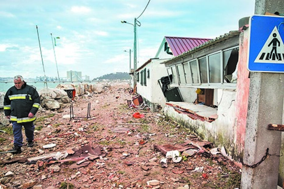 Trafaria, em Almada, registou inundações