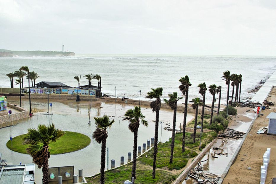 Marina de Portimão ficou inundada