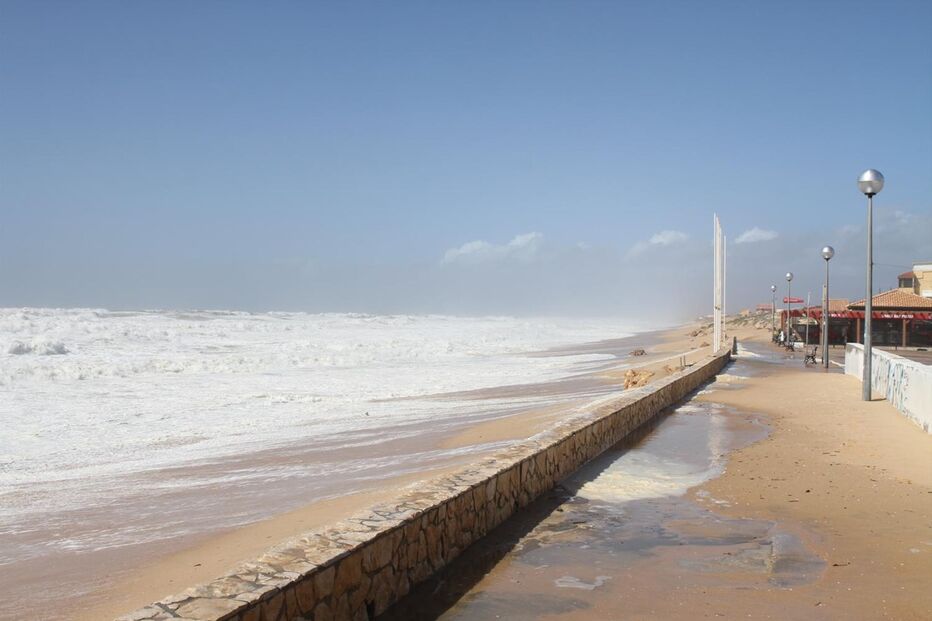 mau tempo, faro, praia