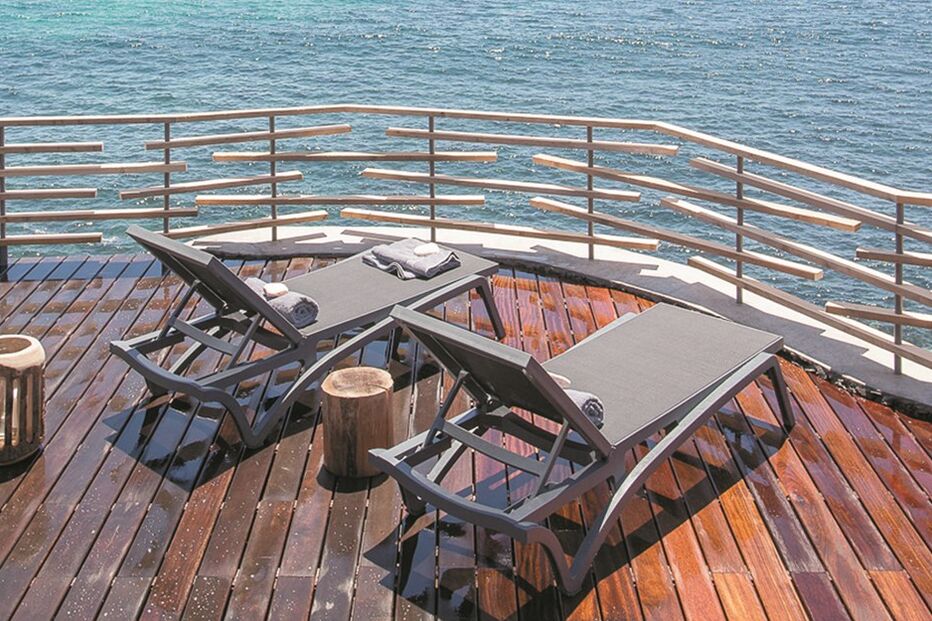 White Exclusive Suites & Villas