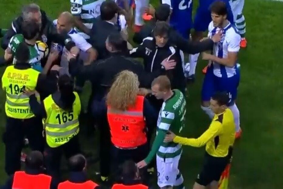 Dois maqueiros expulsos no Dragão após confusão com Coentrão
