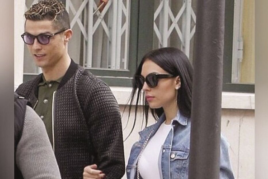Cristiano Ronaldo e Georgina de braço dado em Madrid