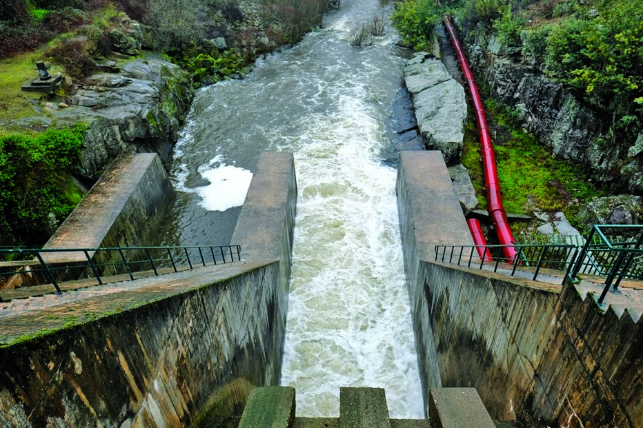 Mau tempo por todo o País