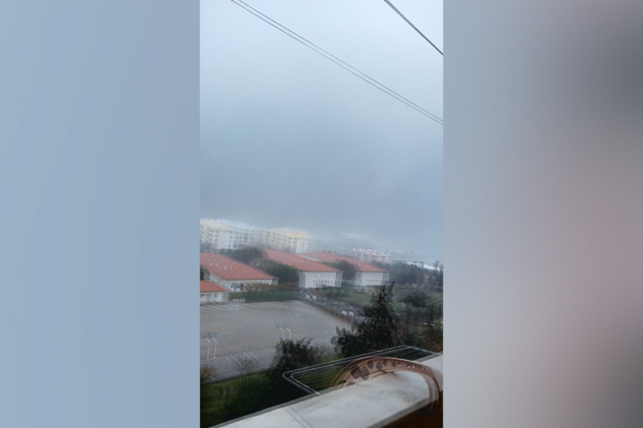 Tornado parte vidros e causa pânico em Faro e Olhão