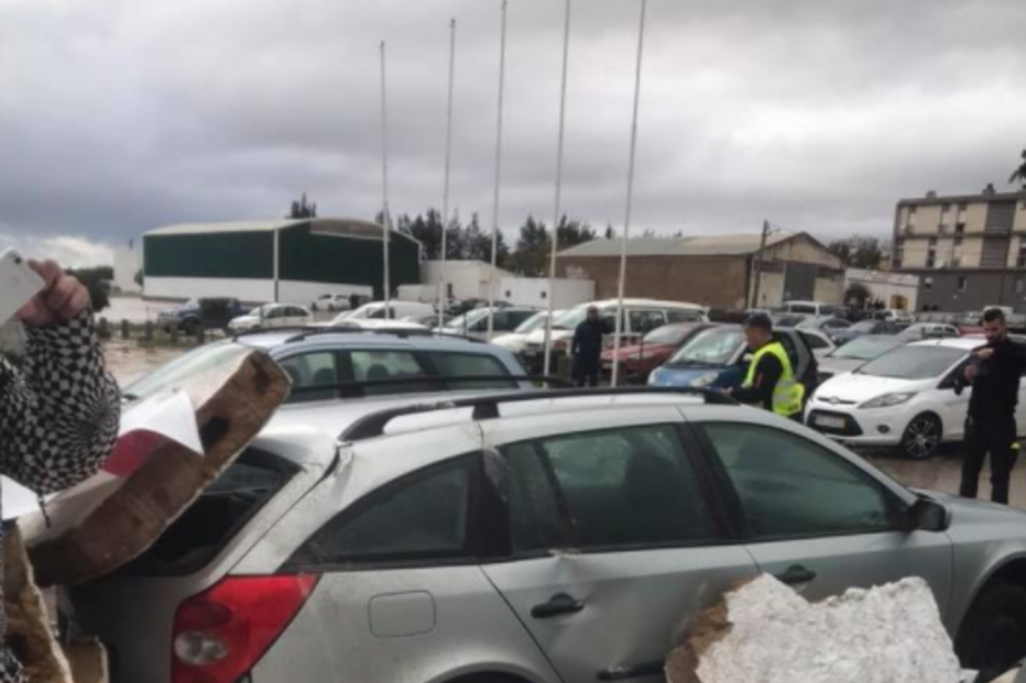 Muro do estádio colapsou