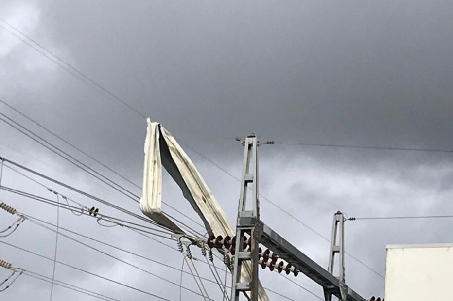 Tornado deixa rasto de destruição no Algarve
