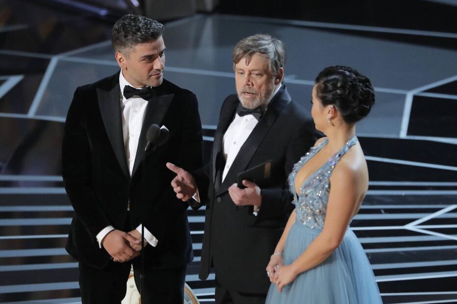 Kelly Marie Tran, Oscar Isaac e Mark Hamill apresentaram um dos Óscares da noite