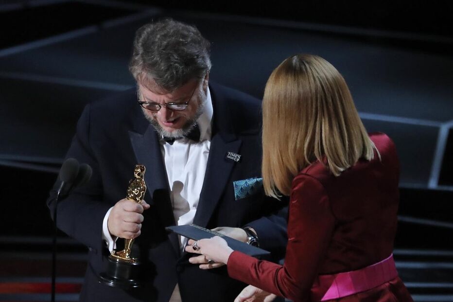 Guillermo del Toro vence 