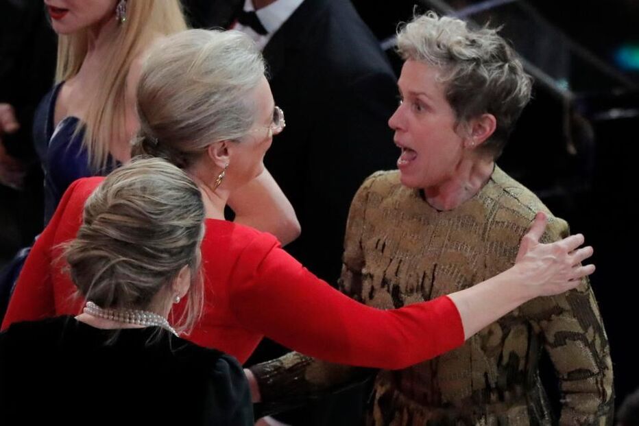 Frances McDormand ficou sem palavras ao ser surpreendida por Meryl Streep