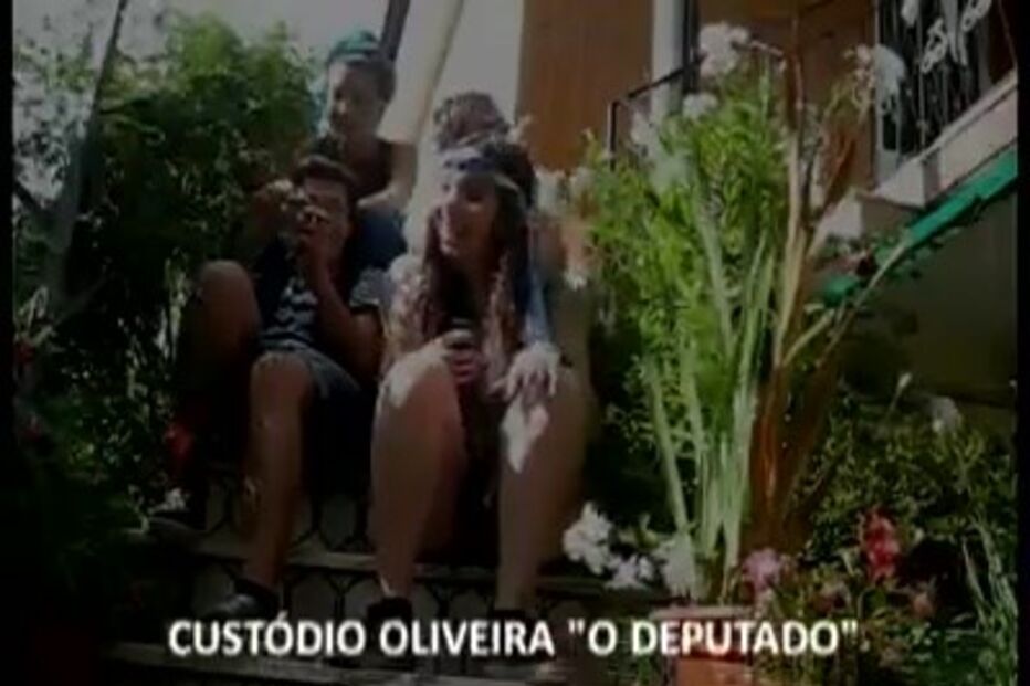 Claudia Pascoal em vídeo familiar das Autárquicas de 2013