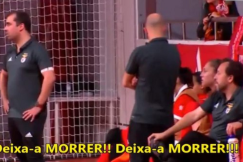 Claque do Benfica cantam 