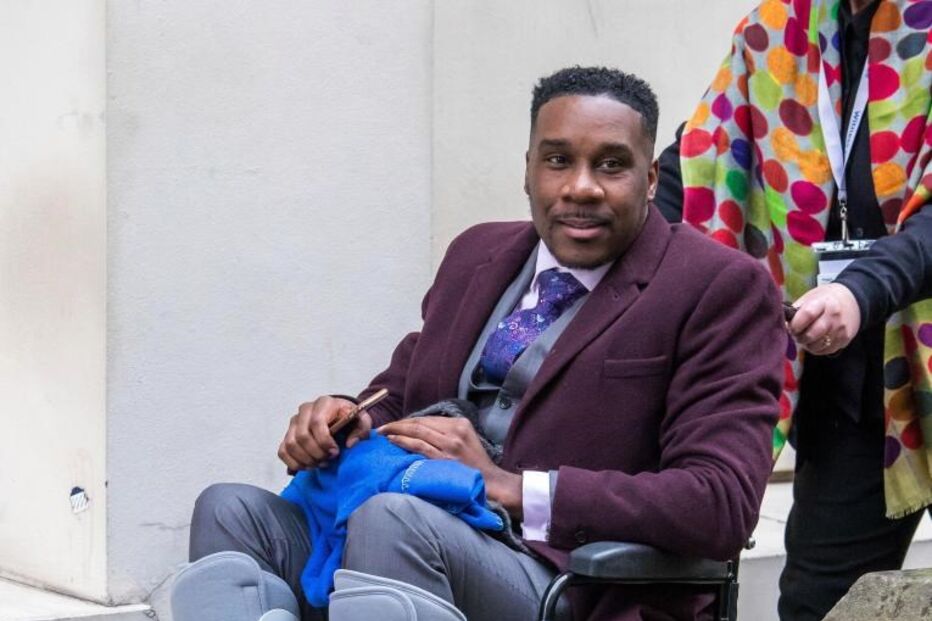 Charlotte Laudat, Simon Laudat, traição, infiel