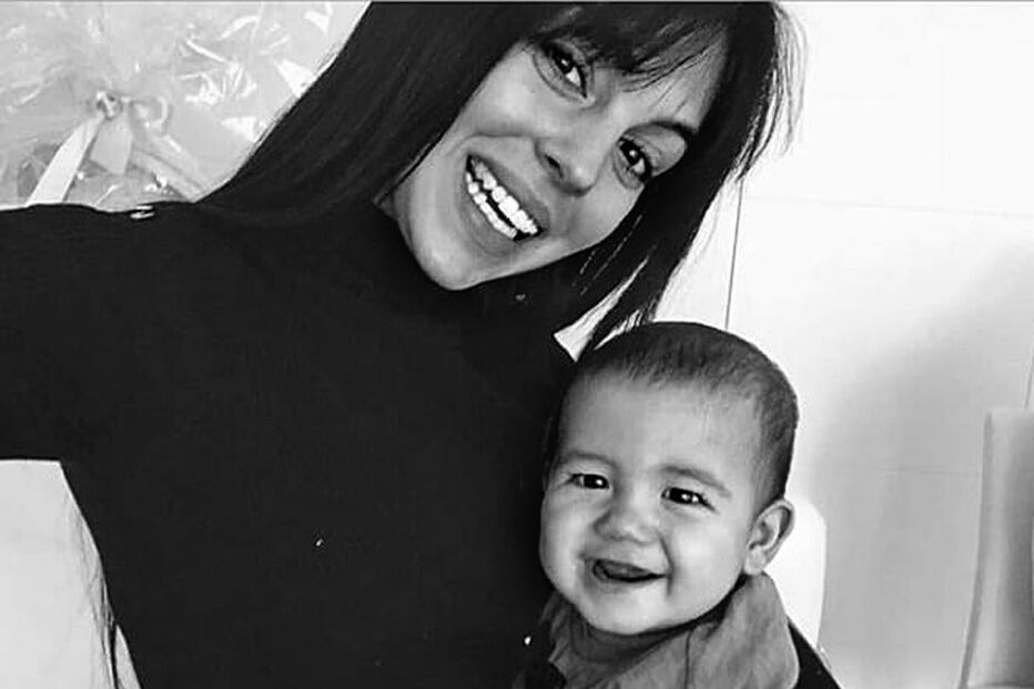 Gio divertida com Mateo  