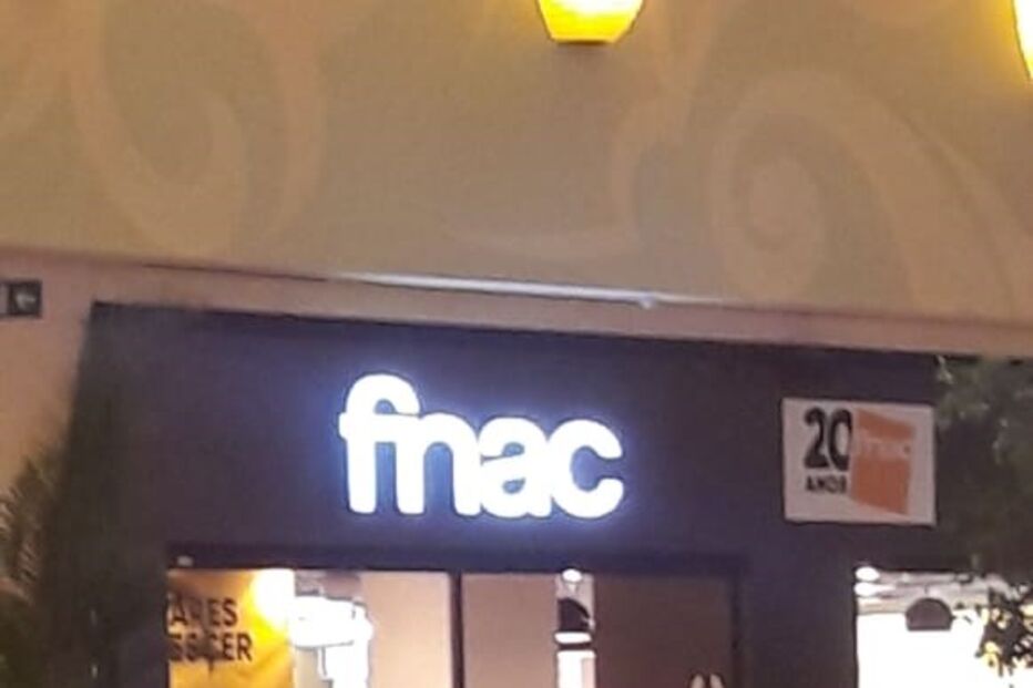 Queda de tecto do LeiriaShopping lança o pânico