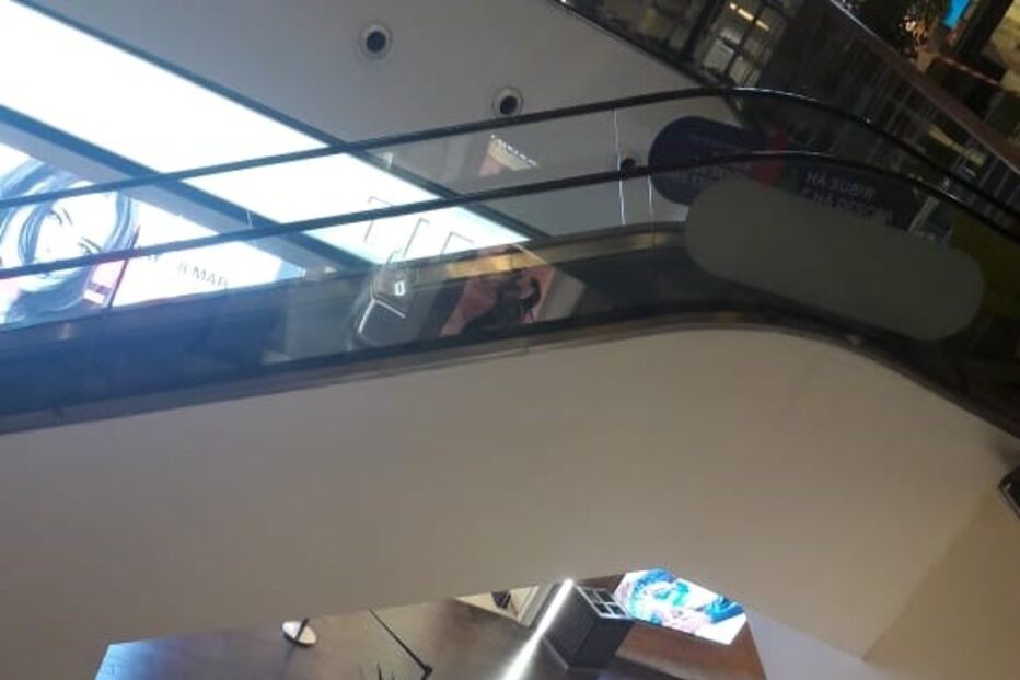 Queda de tecto do LeiriaShopping lança o pânico