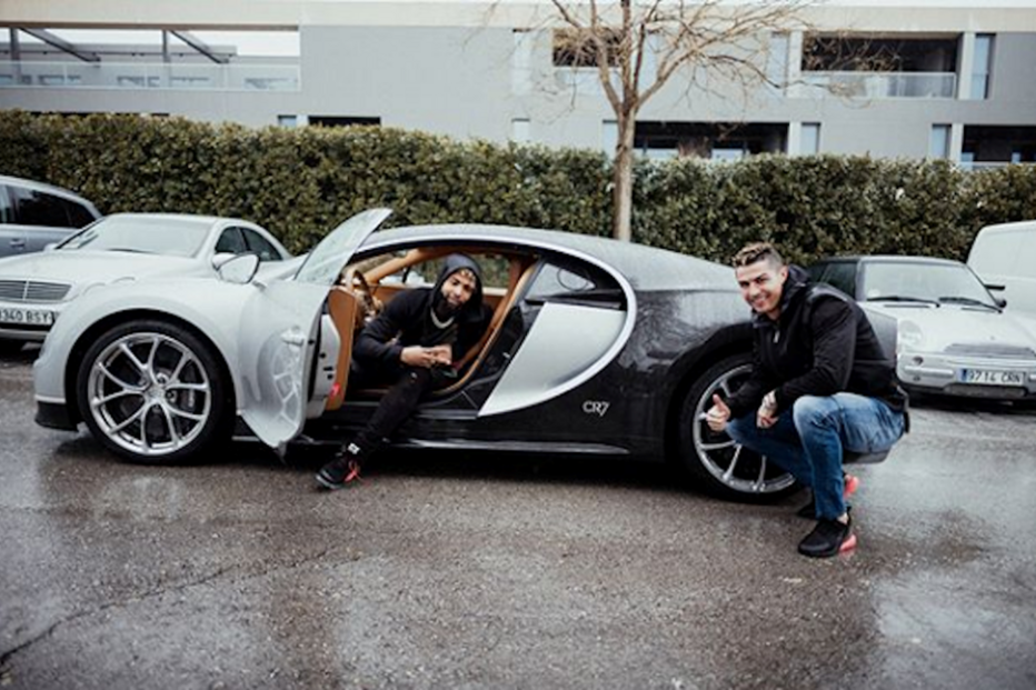 Ronaldo mostra carro de luxo a Odell Beckham Jr
