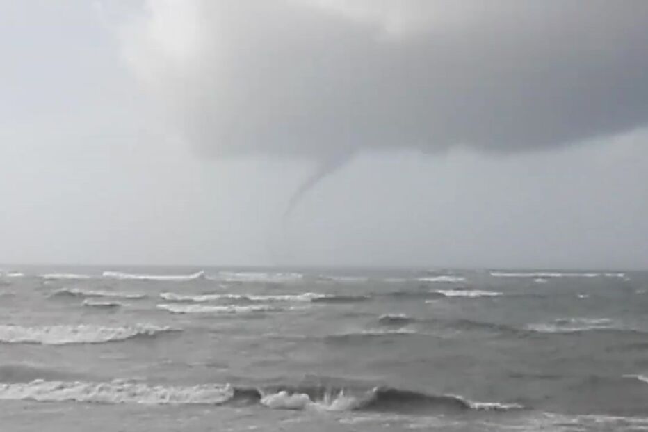 Tornado formou-se sobre Esposende