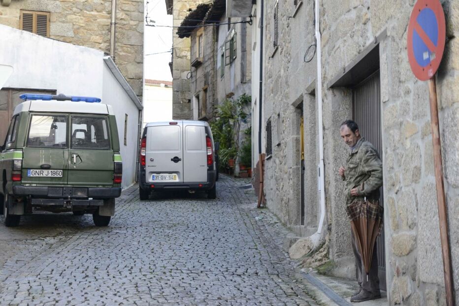 Mulher morta pelo amante com 20 facadas no Fundão