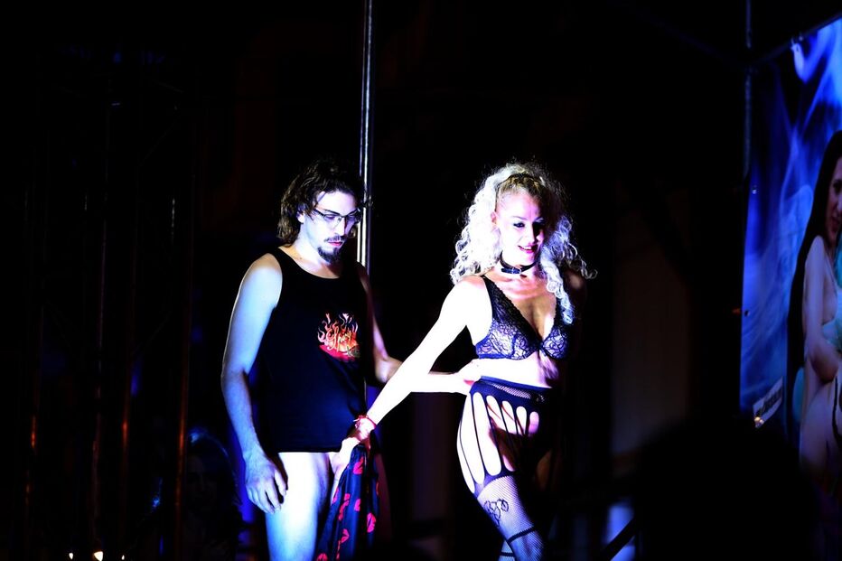 Portugueses esgotaram aulas de sexo no Eros Porto