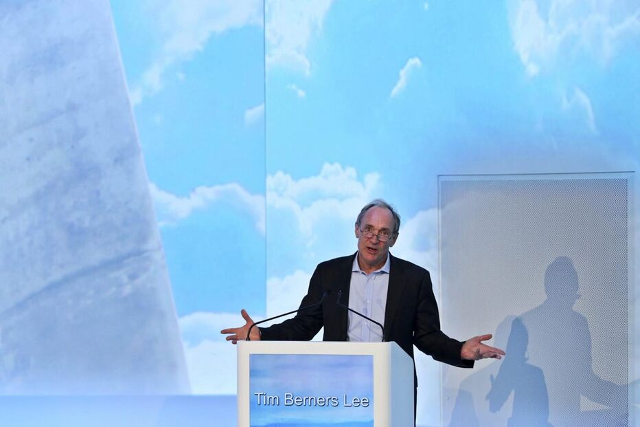 Sir Tim Berners-Lee avisa que a concentração da rede em grandes plataformas oferece riscos e retira criatividade