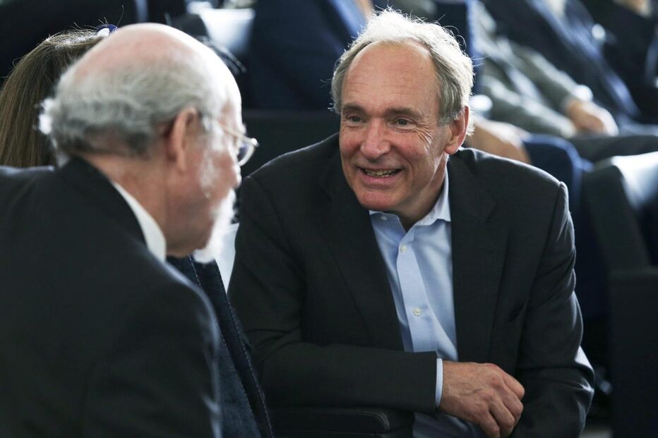 Sir Tim Berners-Lee avisa que a concentração da rede em grandes plataformas oferece riscos e retira criatividade