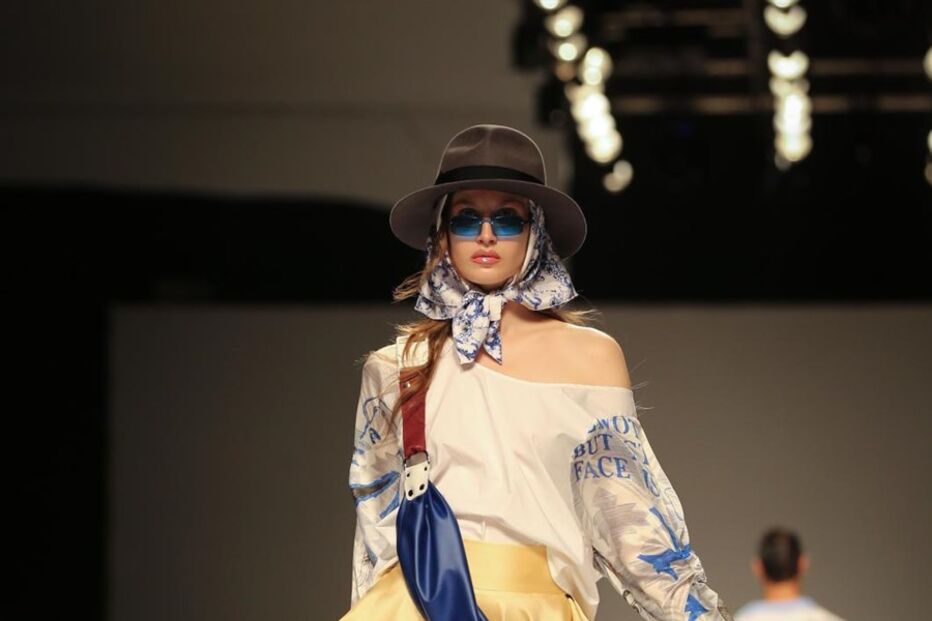 Desfile de Dino Alves