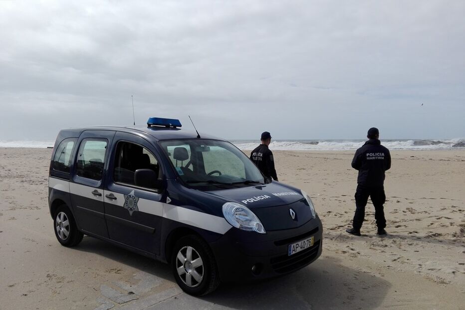Fardo de droga encontrado na Praia da Baía, em Espinho