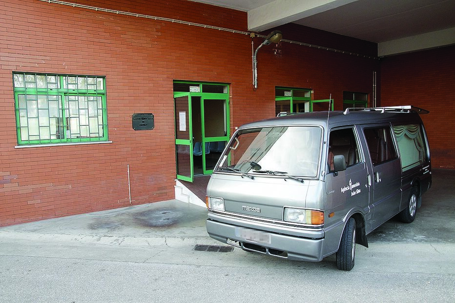 armação de pera, algarve, morte, piscina, alemão