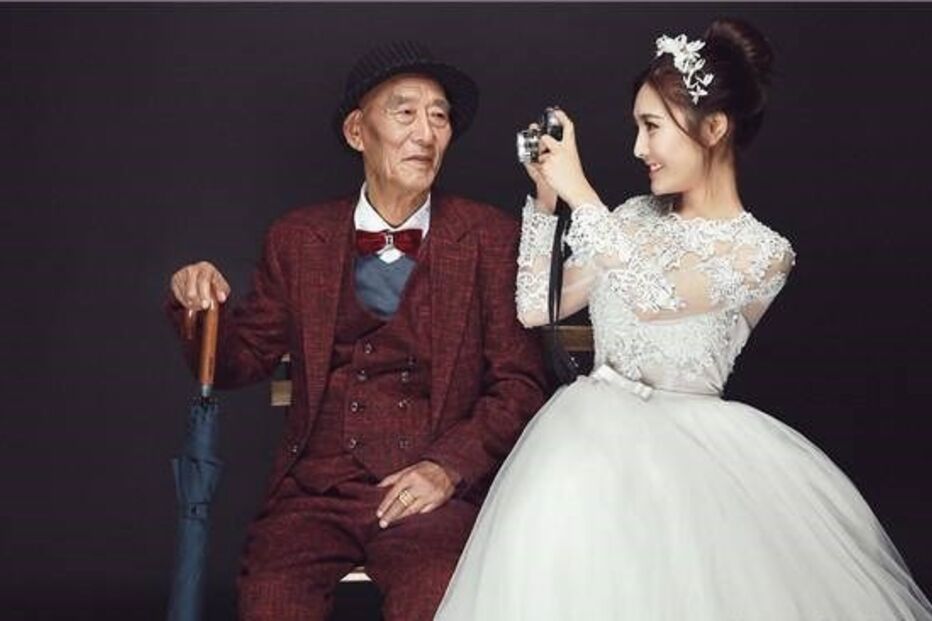 Fu Xuewei, avô, idoso, casamento, noiva falsa, sessão fotográfica