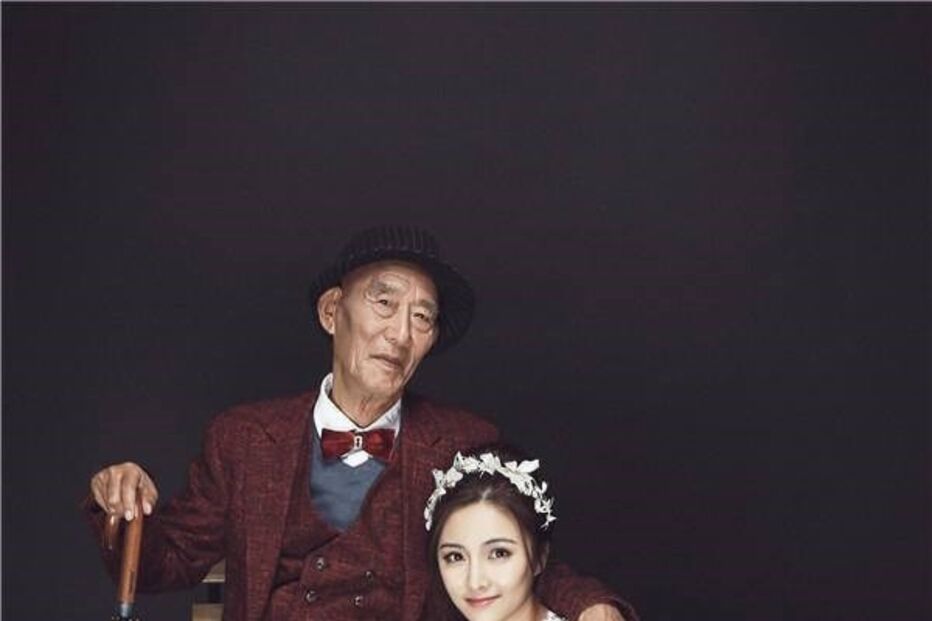 Fu Xuewei, avô, idoso, casamento, noiva falsa, sessão fotográfica
