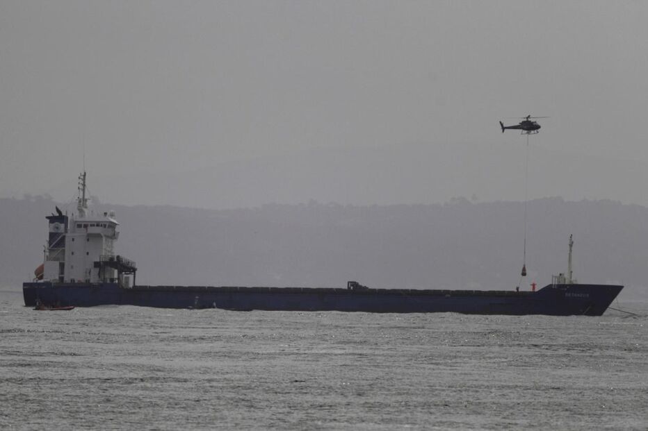Navio Betanzos encalhado em Lisboa