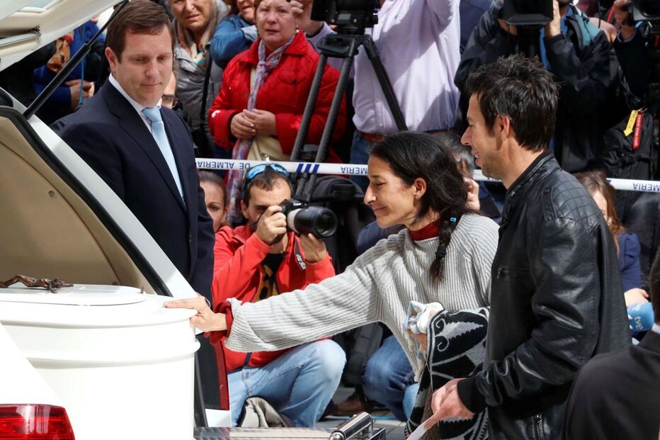 Milhares de pessoas choram a morte de Gabriel Cruz