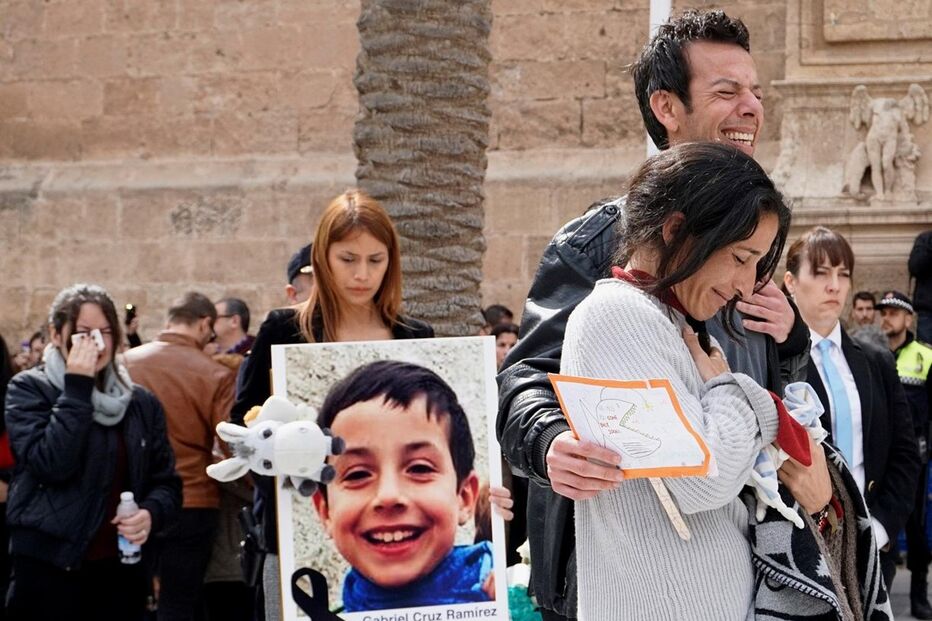 Milhares de pessoas choram a morte de Gabriel Cruz