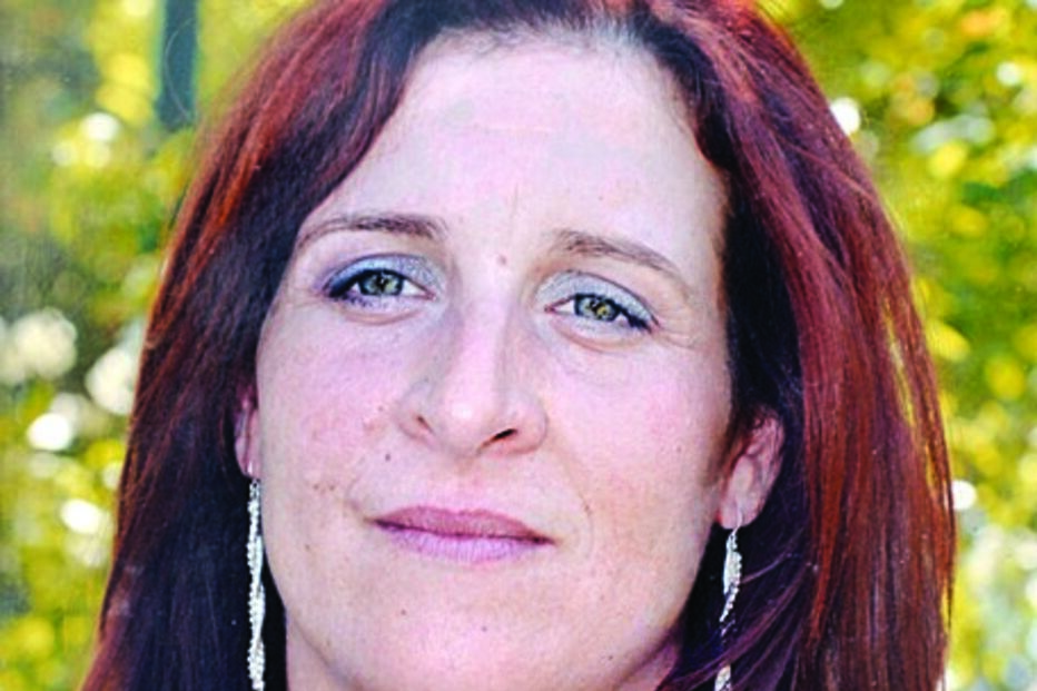 Claude Inácio, morte, crime, homicídio, sofá, pescoço, facadas, Caldas da Rainha 