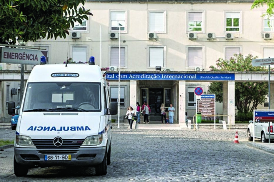 Inês Sampaio, jovem de 17 anos residente em Sintra, foi contagiada com sarampo no Hospital de Cascais, onde estava internada devido a uma mononucleose, e acabou por falecer no Hospital Dona Estefânia (na foto), Lisboa, a 19 de abril de 2017. 