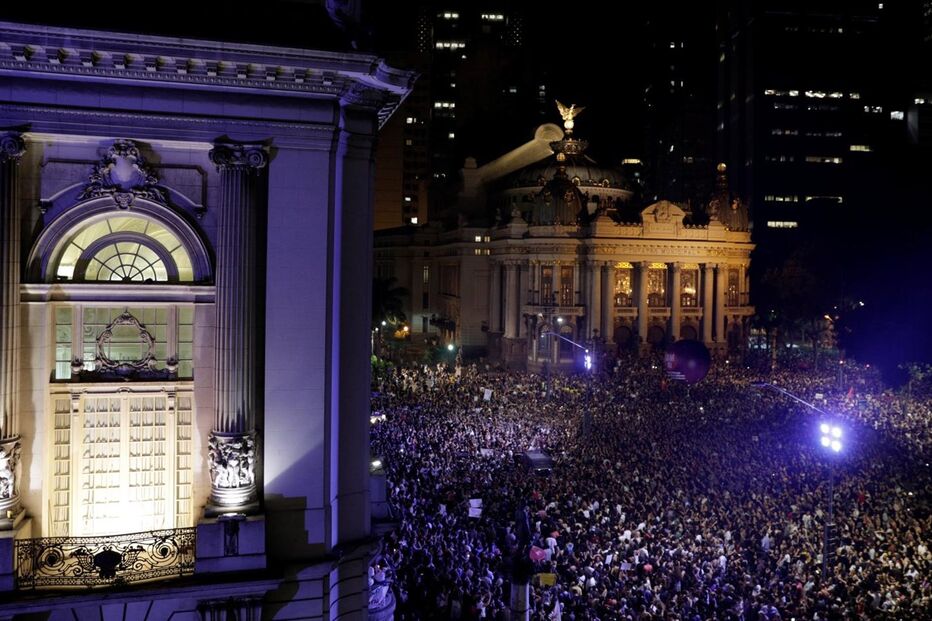 Milhares saíram à rua no Rio de Janeiro para homenagear Marielle Franco