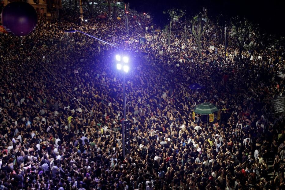 Milhares saíram à rua no Rio de Janeiro para homenagear Marielle Franco
